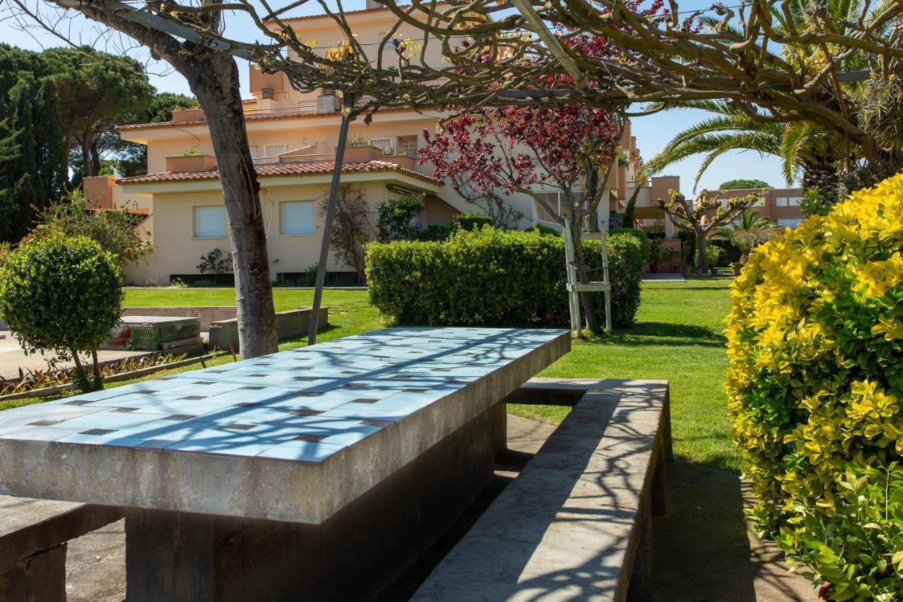 Apartamentos Stil Mar Anna - L'Escala Stil Mar Bagian luar foto