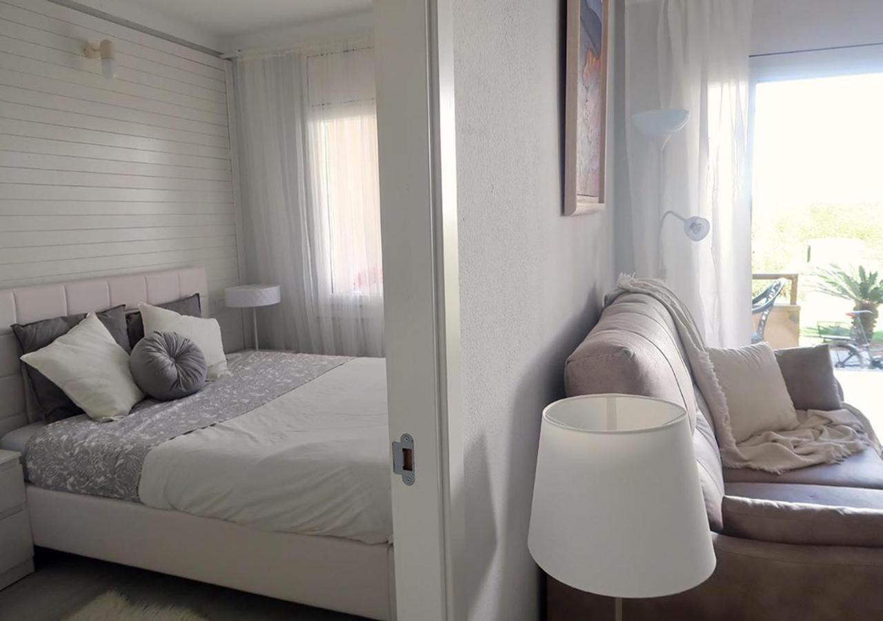Apartamentos Stil Mar Anna - L'Escala Stil Mar Bagian luar foto