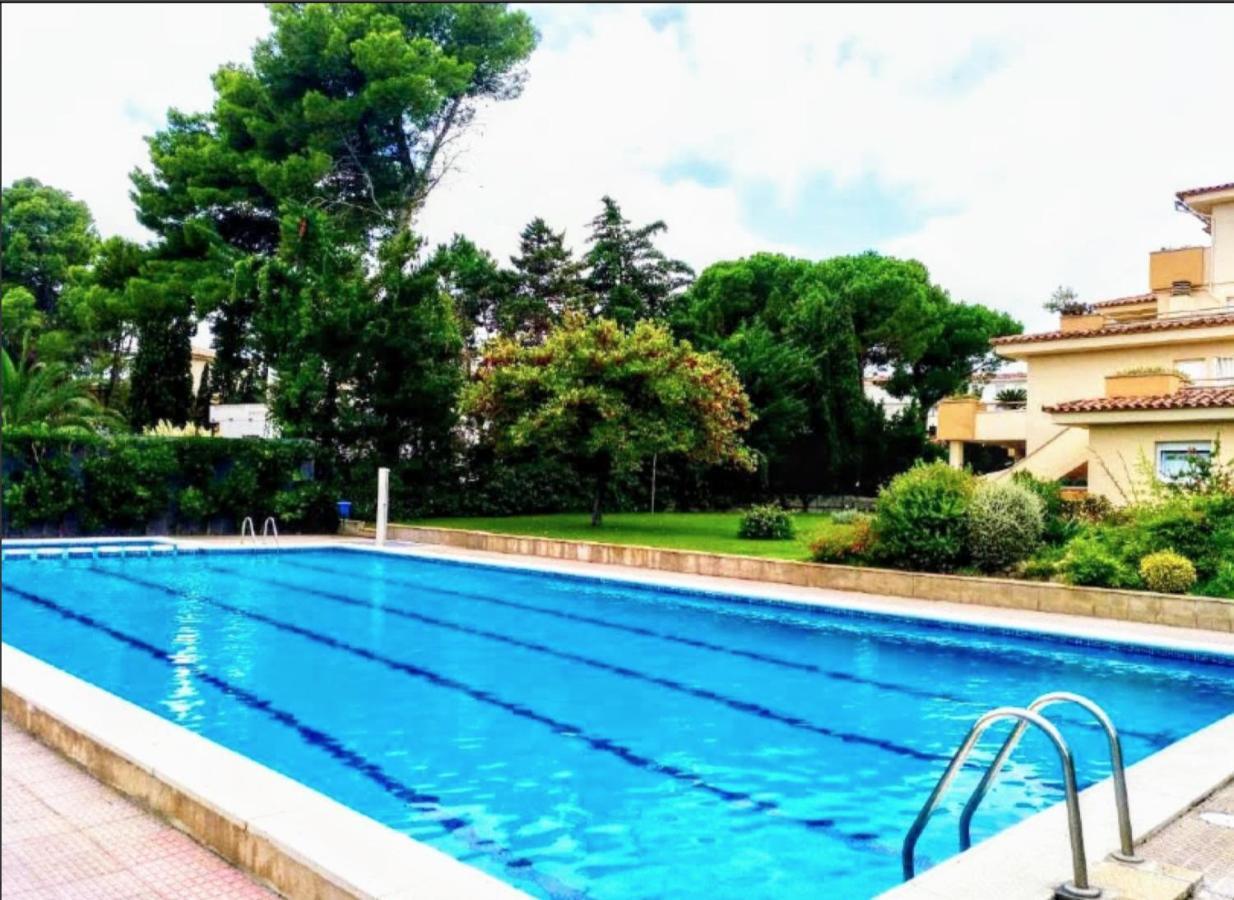 Apartamentos Stil Mar Anna - L'Escala Stil Mar Bagian luar foto
