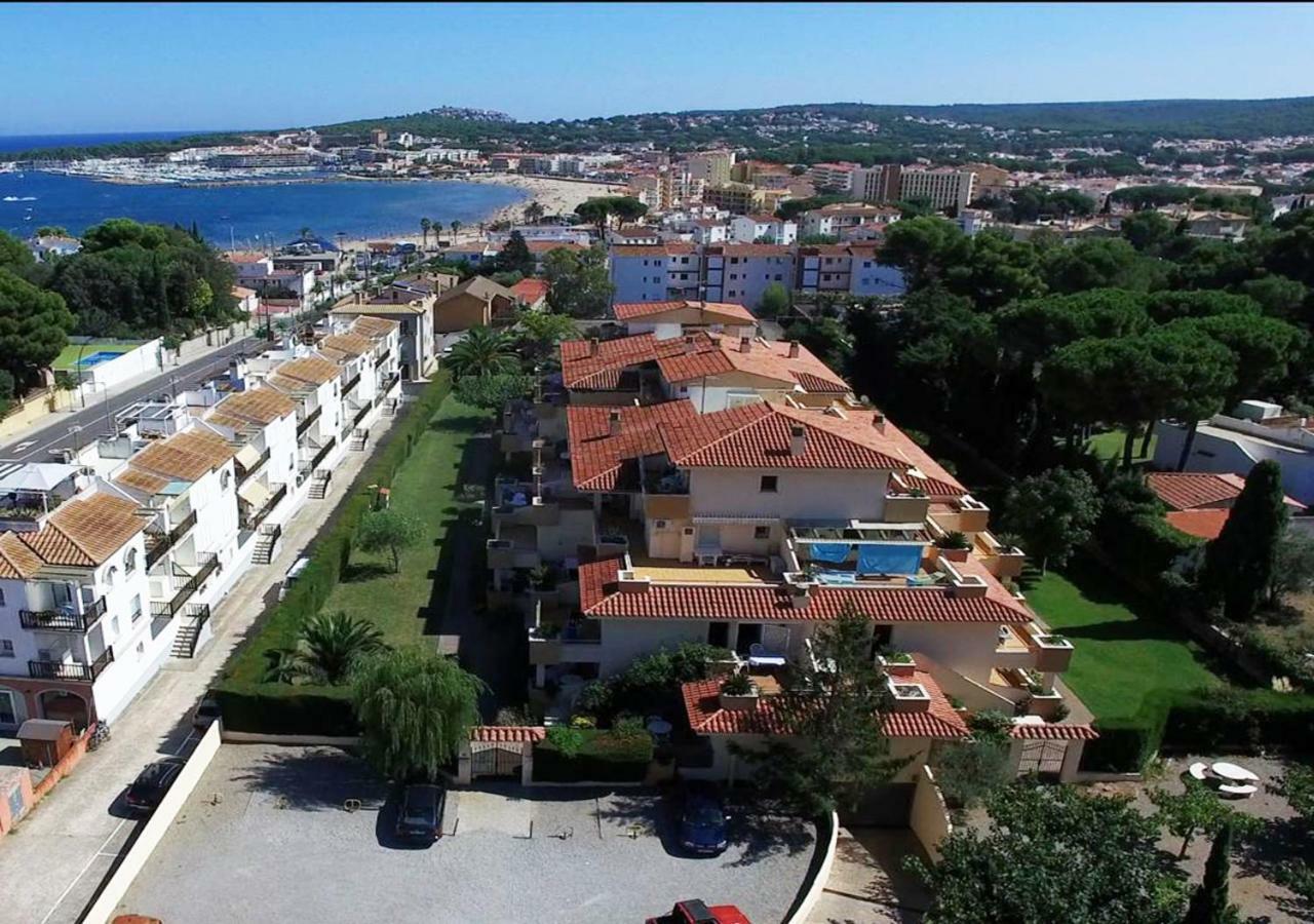 Apartamentos Stil Mar Anna - L'Escala Stil Mar Bagian luar foto